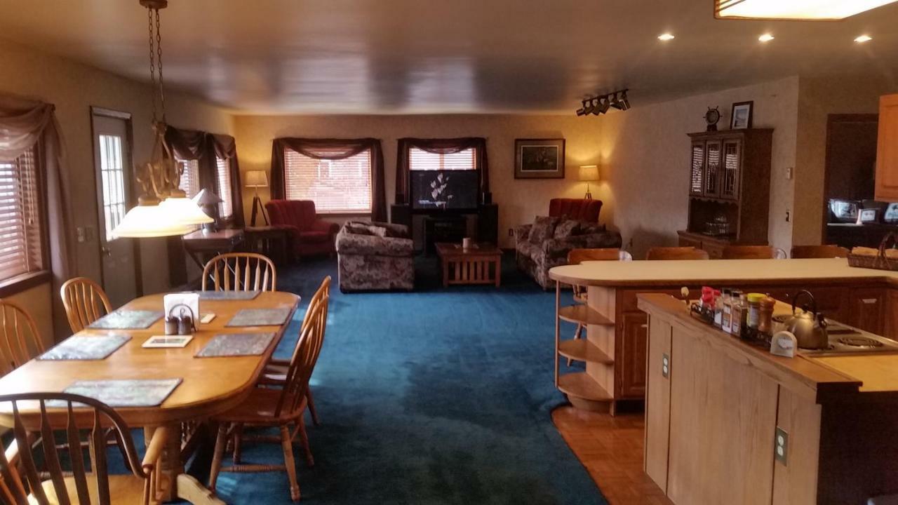 Kodiak Russian River Lodge Ngoại thất bức ảnh